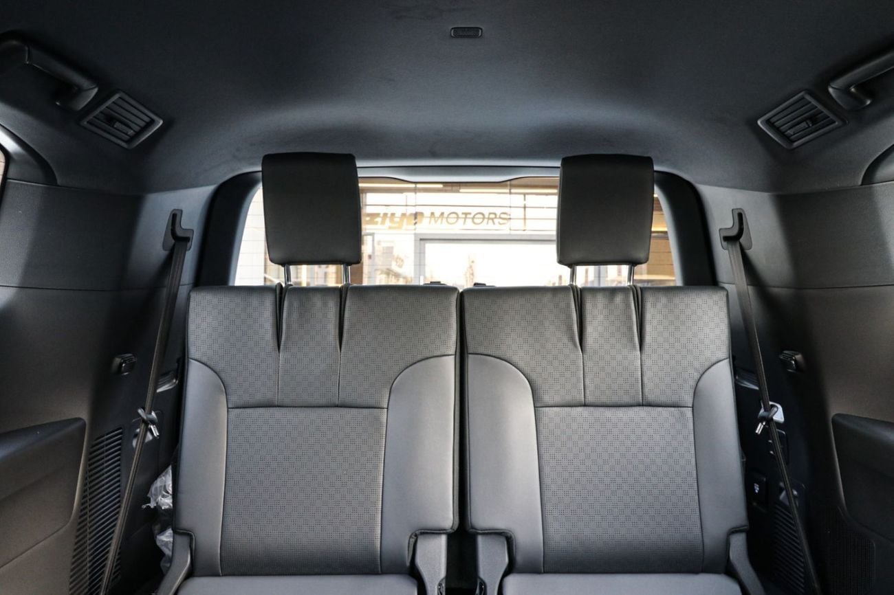 Toyota Land Cruiser VX 4.0L 2026 with memory seats
