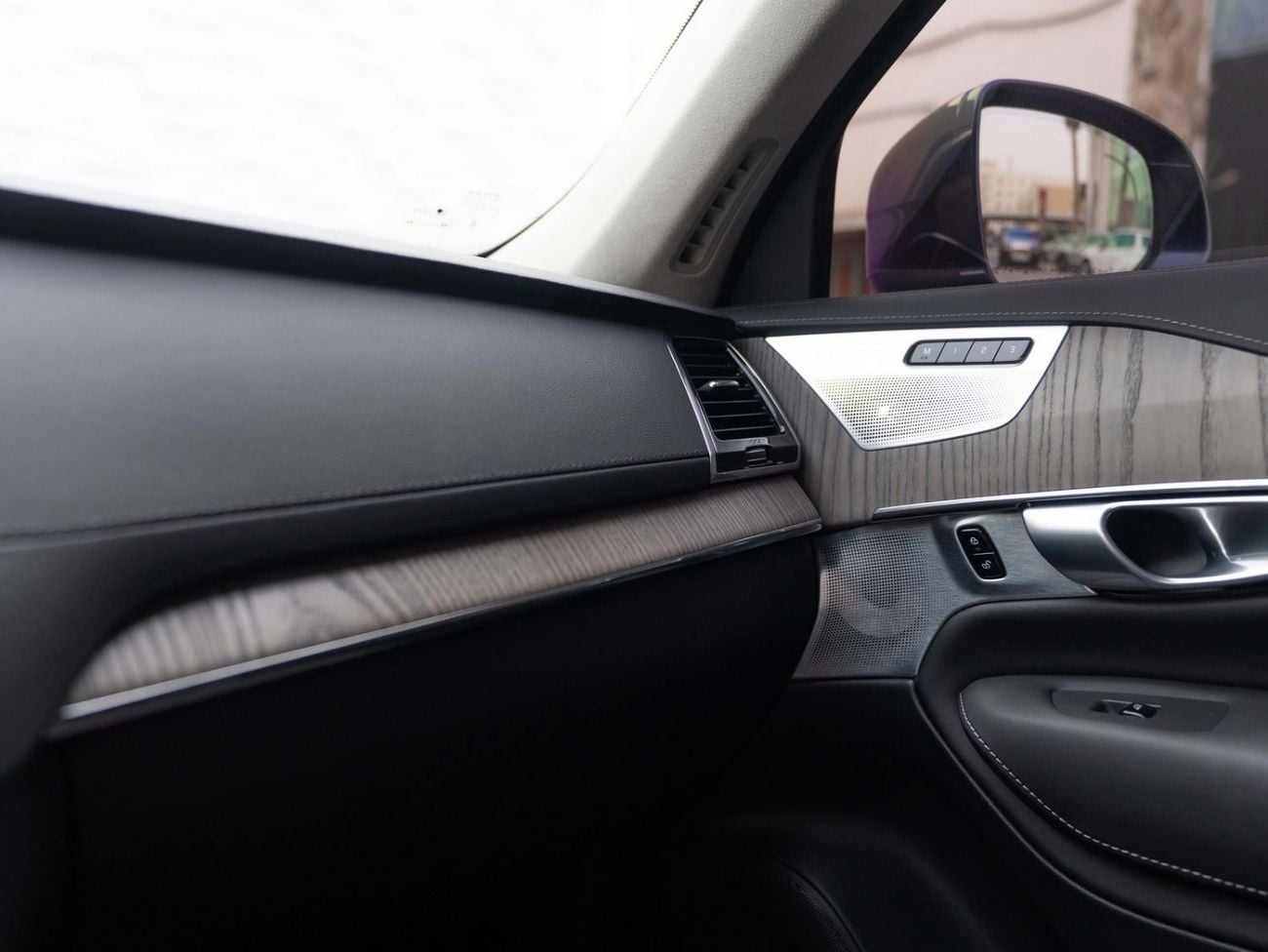 Volvo XC90 B6 Ultimate Bright Volvo XC90 B6 2024 GCC specs