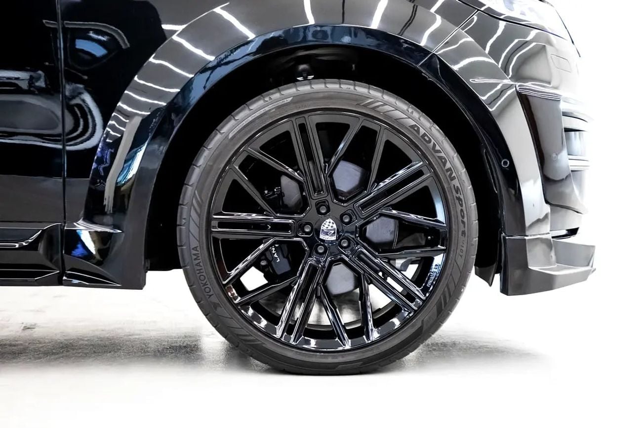 لاند روفر رينج روفر سبورت DYNAMIC HSE P400 RANGE ROVER LUMMA CLR RS DYNAMIC HSE P400 GCC WITH WARRANTY