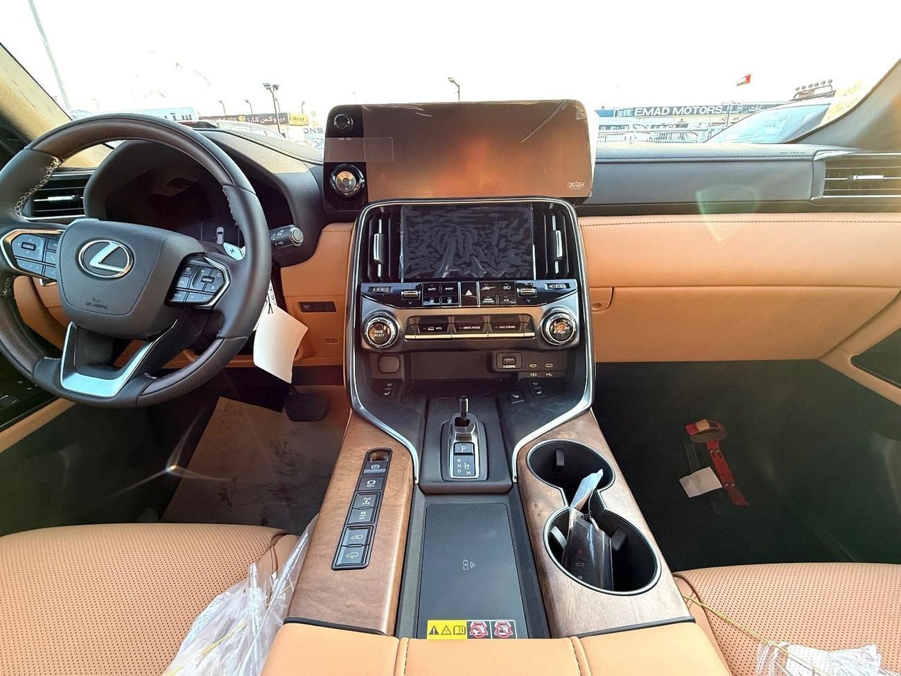 لكزس LX 700h SIGNATURE