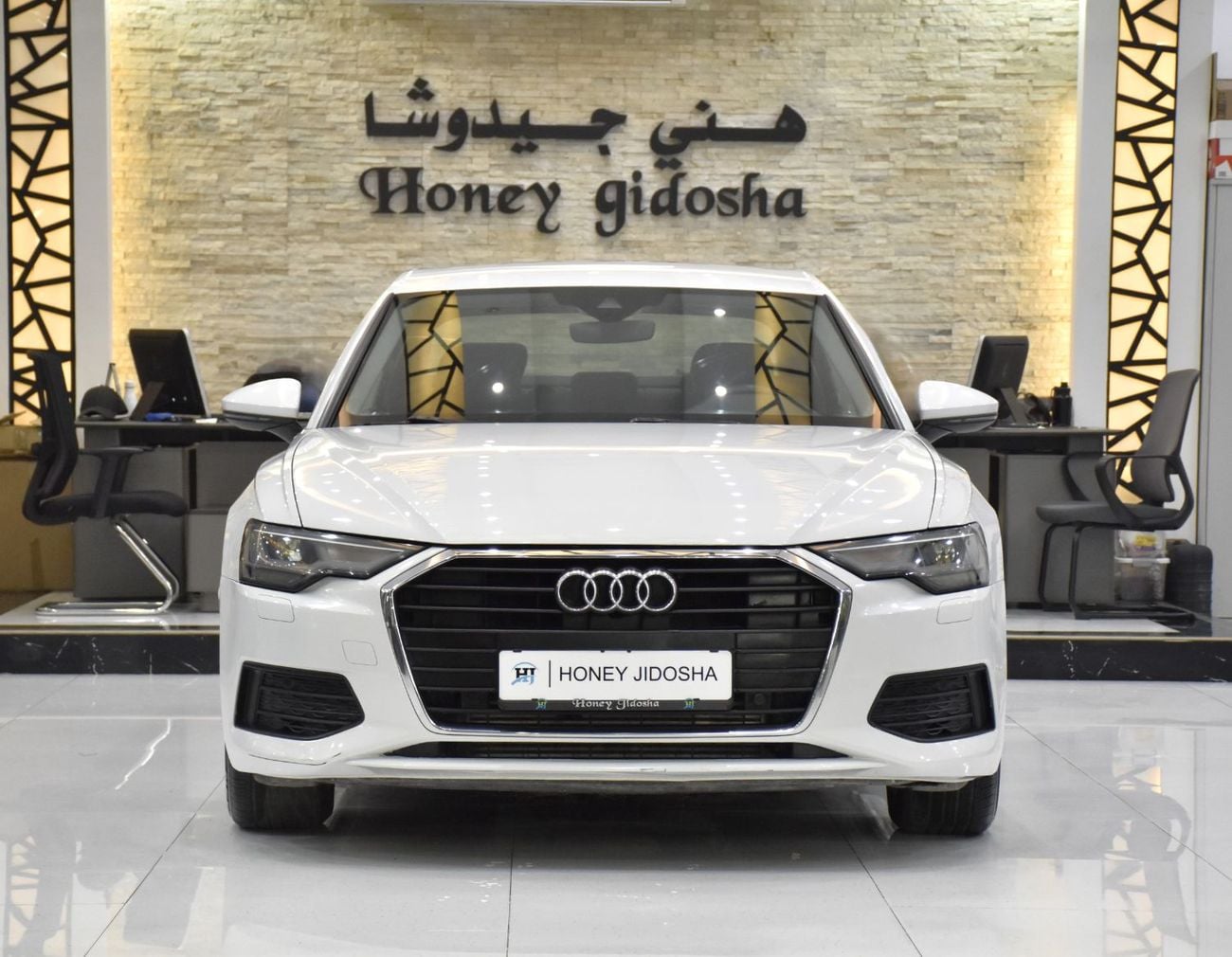 أودي A6 45 TFSI عرض ممتاز لسيارة أودي A6 45TFSi (موديل 2020) باللون الأبيض بمواصفات خليجية