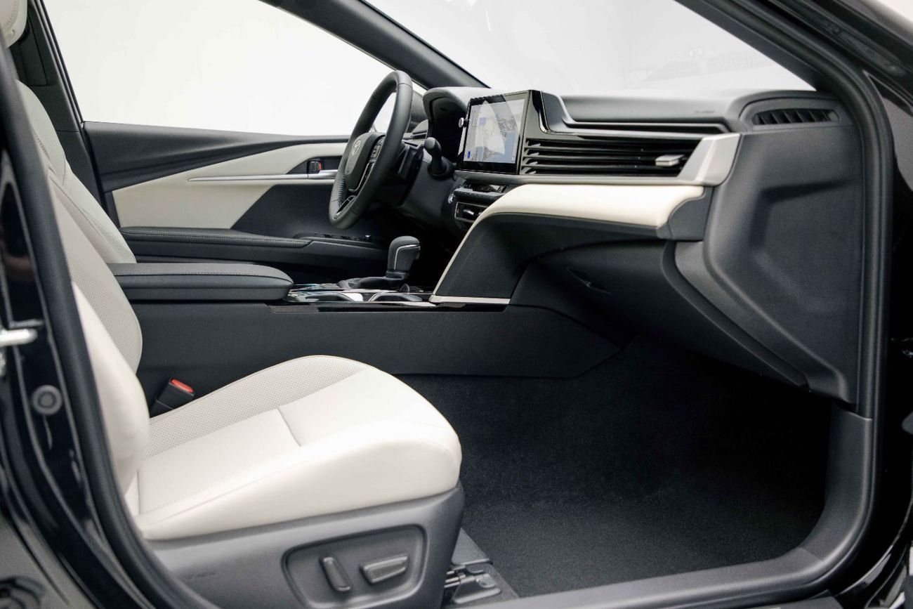 Toyota Camry GLE 2.5L - Netural Black Inside Formage | Export Only