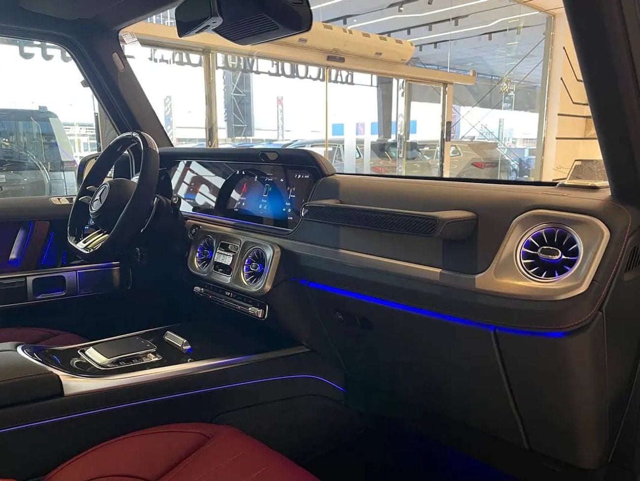 Mercedes Benz G63 AMG / G63 / / KM / GERMANY SPECS / CARBON FIBER / DOUBLE NIGHT / BACK SCREEN /