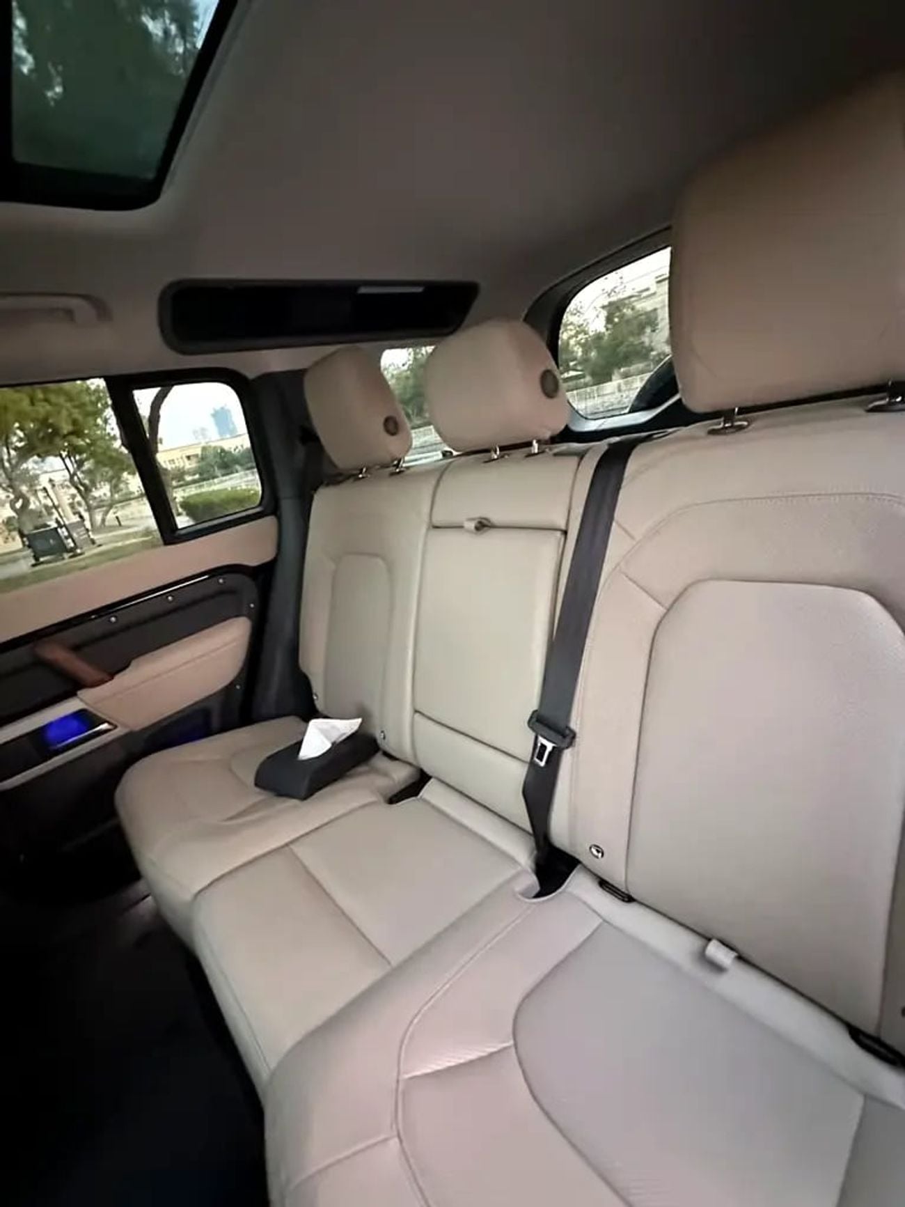 لاند روفر ديفندر 110 HSE P400, GCC Specs, Under Warranty