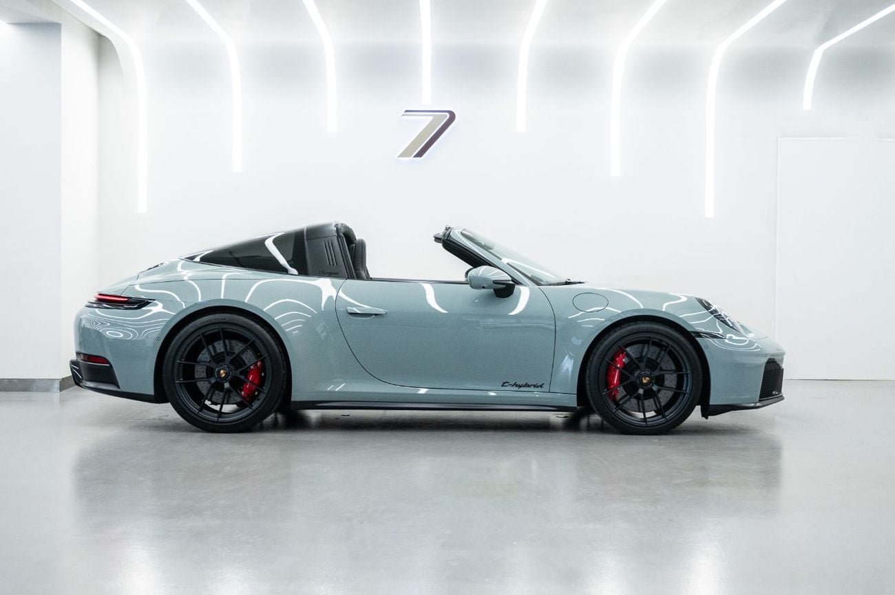 Porsche 911 TARGA 4GTS GCC Specs | Warranty | As Brand New Condition