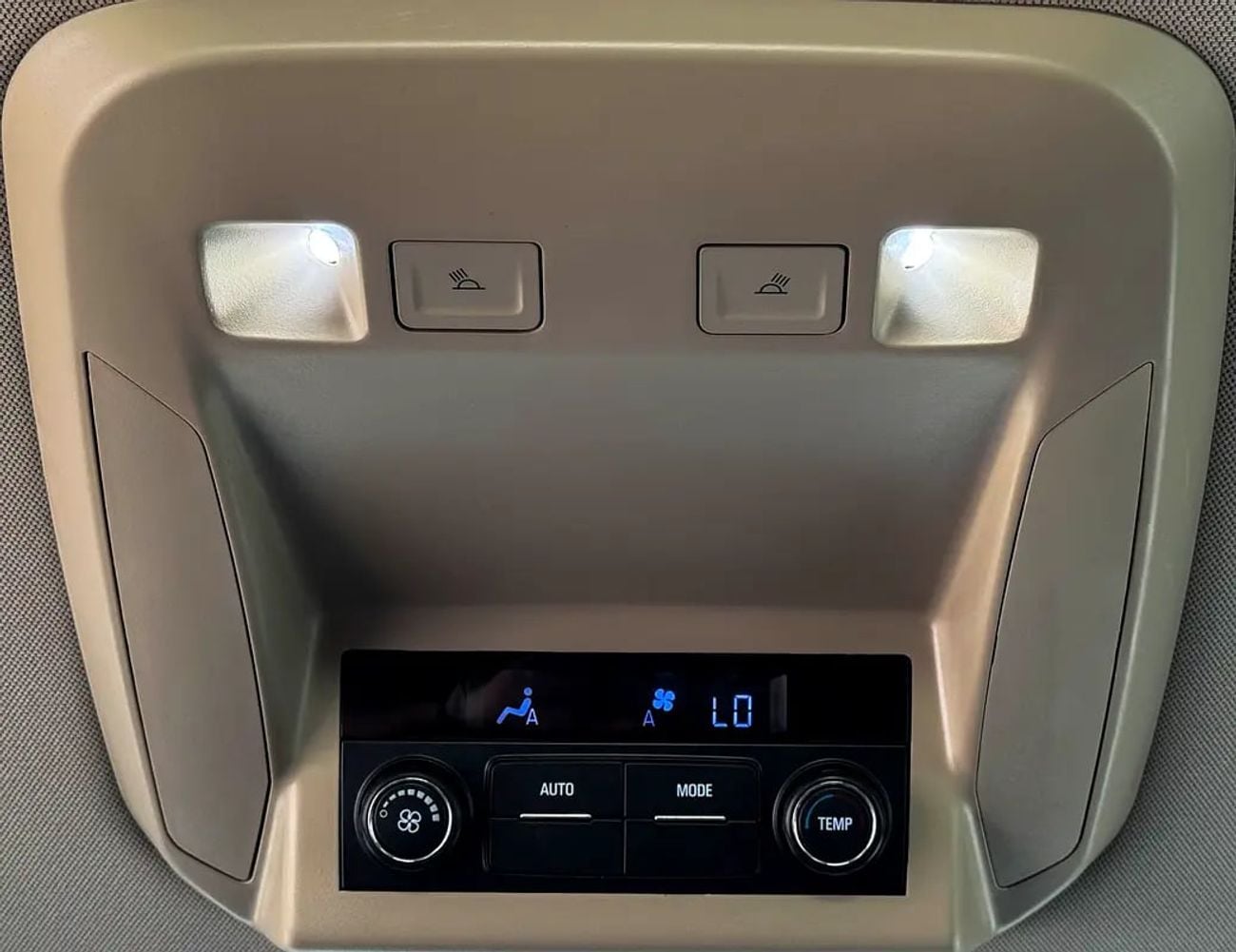 جي أم سي يوكون SLE XL | SLE 5.3L | Model, GCC | Excellent Condition | Monthly Installment 1,142