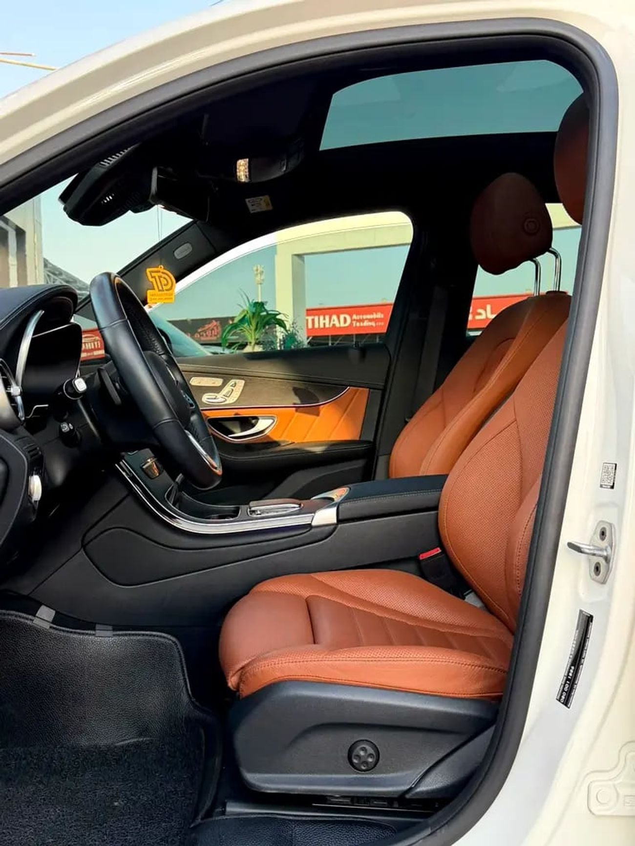 Mercedes Benz GLC 300 STANDARD GLC 300 4MATIC | Korean Specs | Pristine Condition