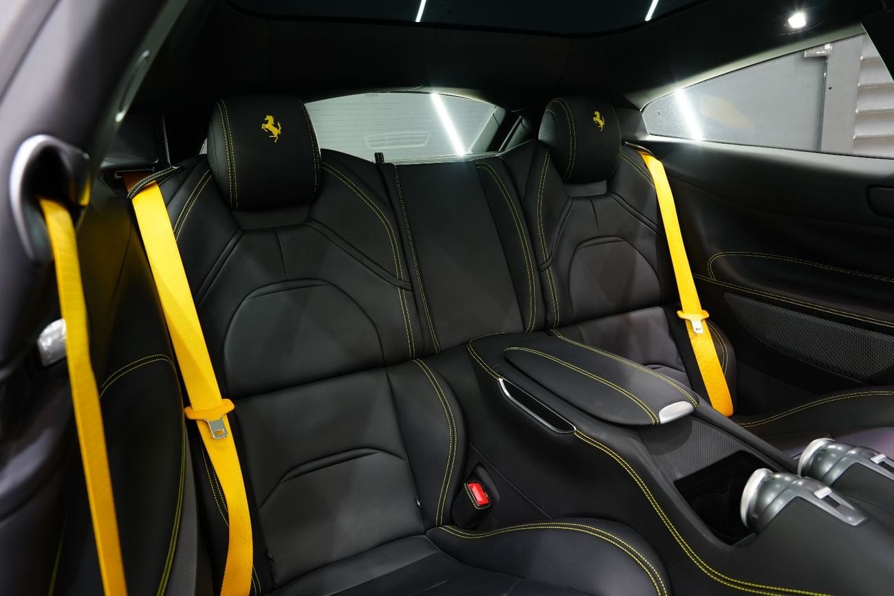 Ferrari GTC4 LUSSO T, Carbon Interior Pack, Passenger Display, Panoramic Roof, GCC Specs!!