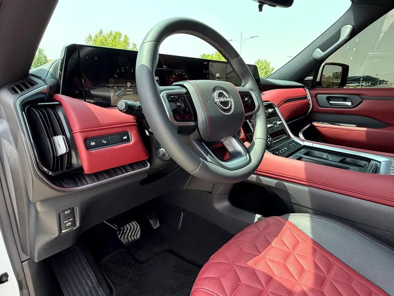 Nissan Patrol LE PLATINUM CITY 0% down payment - - LE Platinum city - Twin Turbo - GCC - Under Warranty - AWR