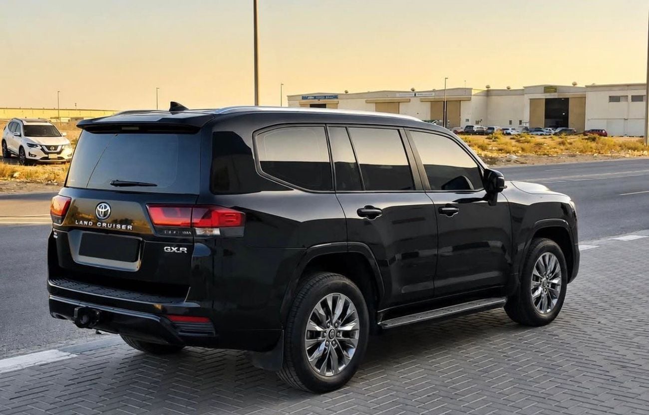Toyota Land Cruiser BLACK EDITION