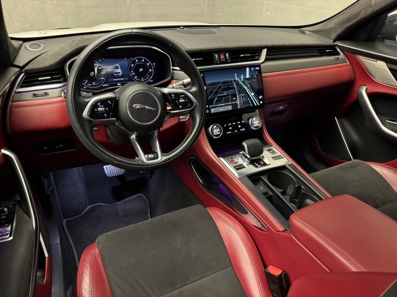 Jaguar F-PACE SVR | 2021 | GCC Specs | Full Service History