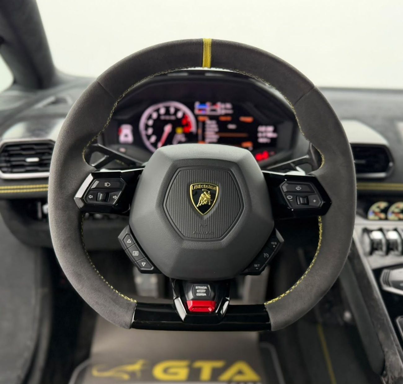 لامبورغيني هوراكان PERFORMANTE