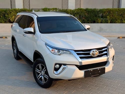 Toyota Fortuner EXR 2017 GCC Specs Interior and Exterior Excellent Condition V4 2.7L