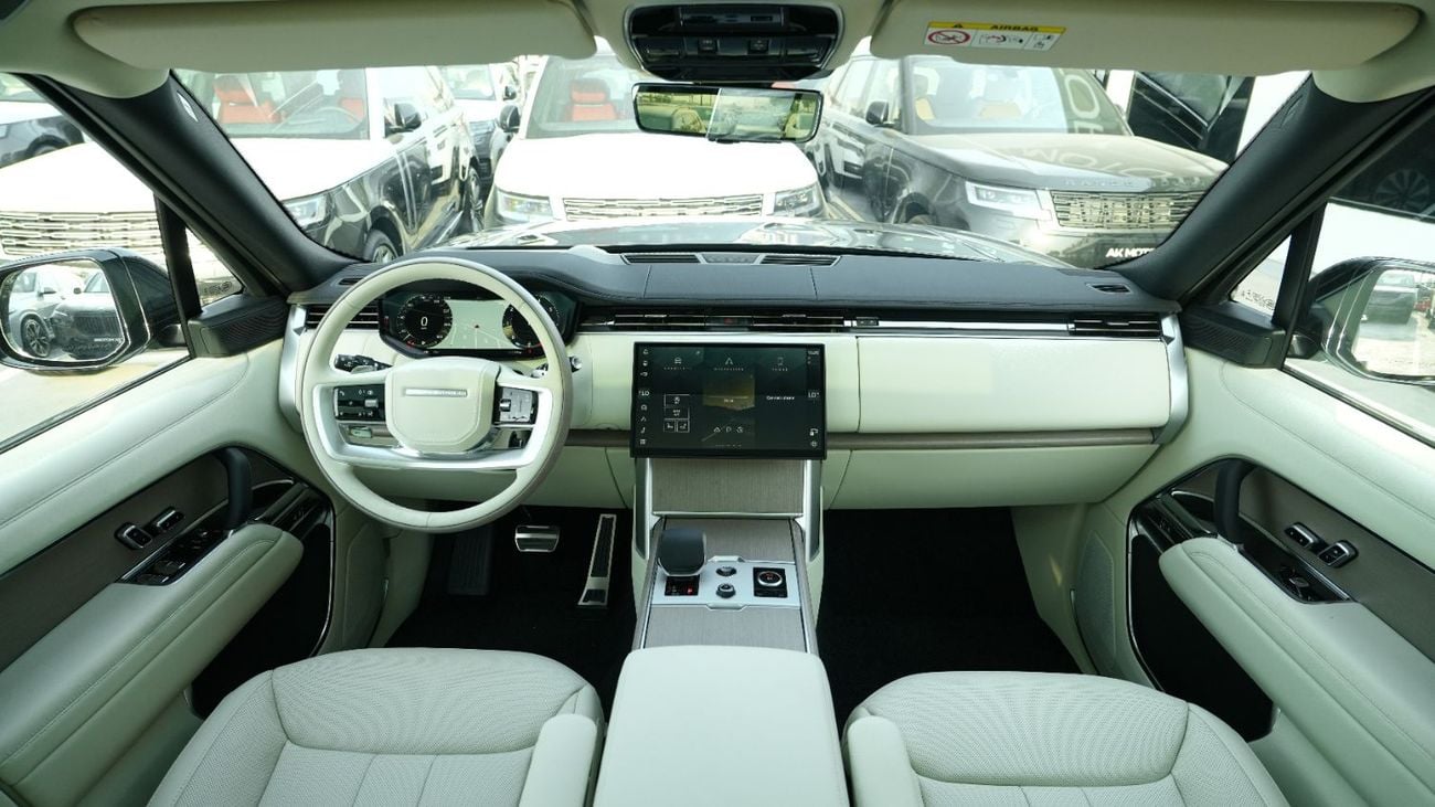 Land Rover Range Rover HSE P400 Santorini Black- white 2027MY Export Only