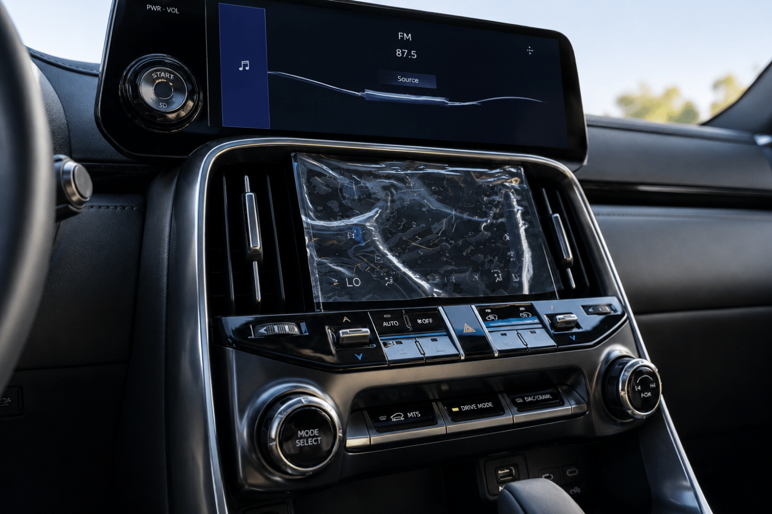 Lexus LX700h photo 11