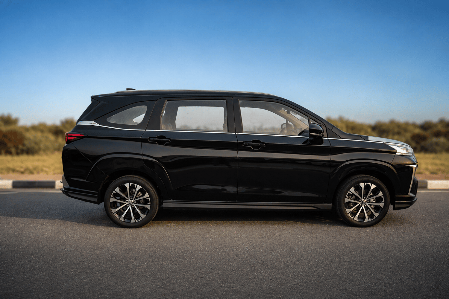 Toyota Veloz photo 8