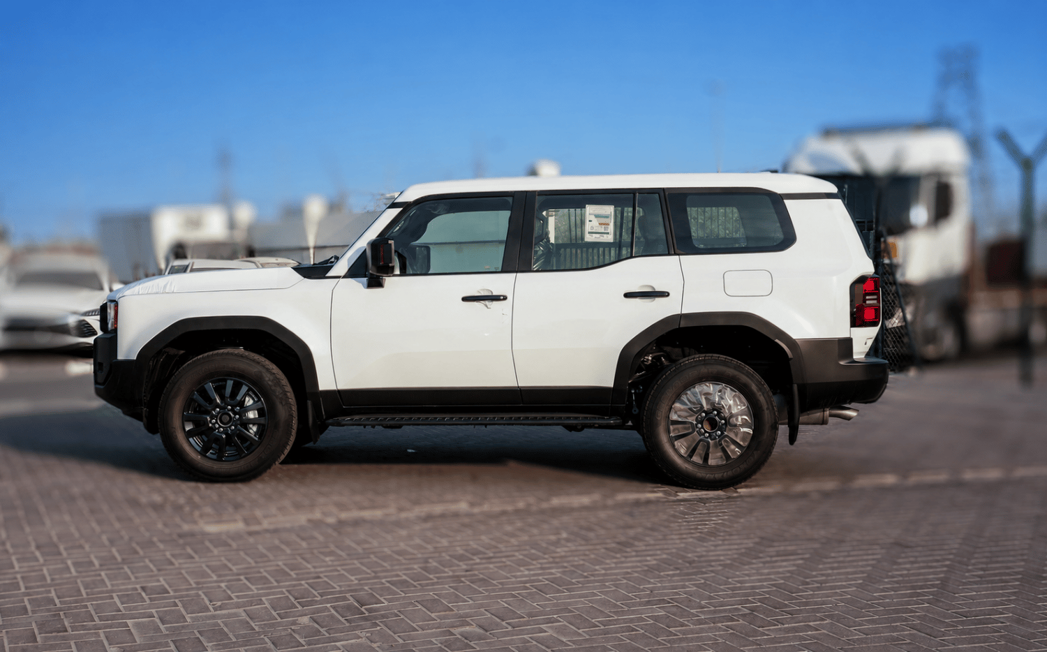 Toyota Land Cruiser photo 3