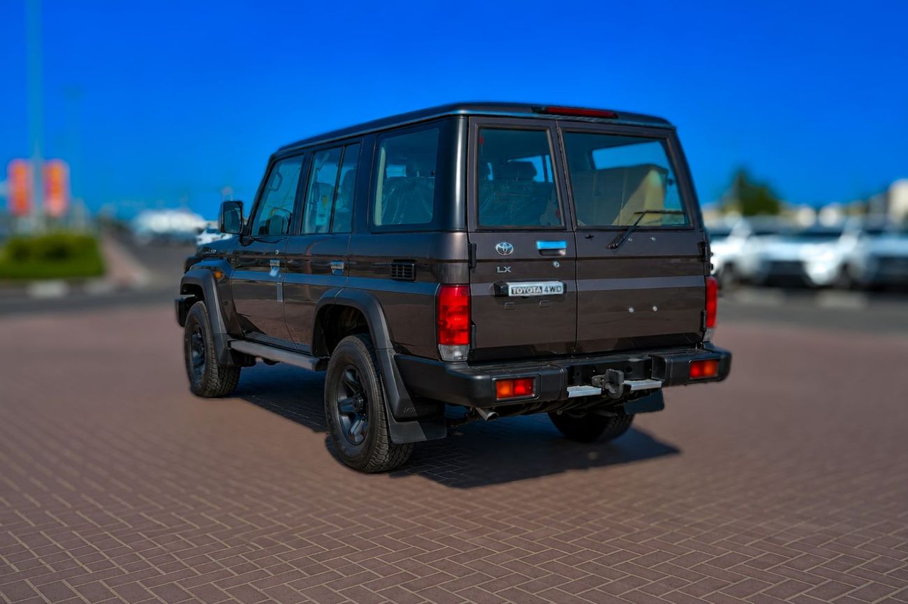 Toyota Land Cruiser photo 5