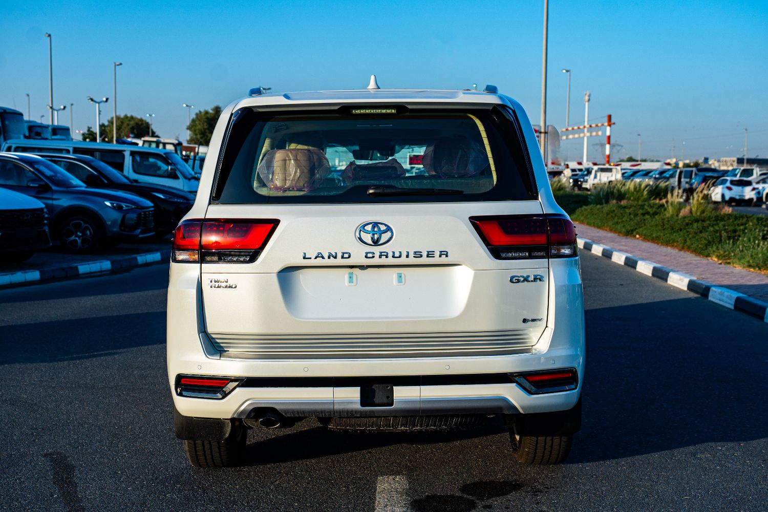 Toyota Land Cruiser photo 4