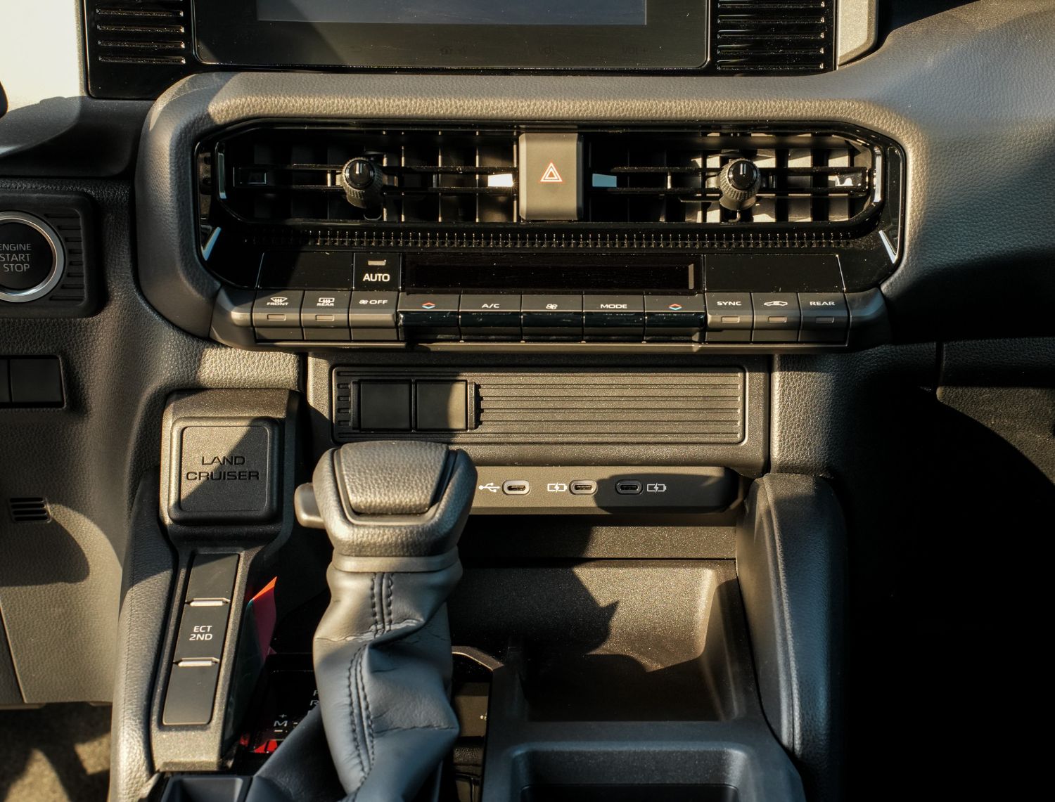Toyota Land Cruiser photo 13