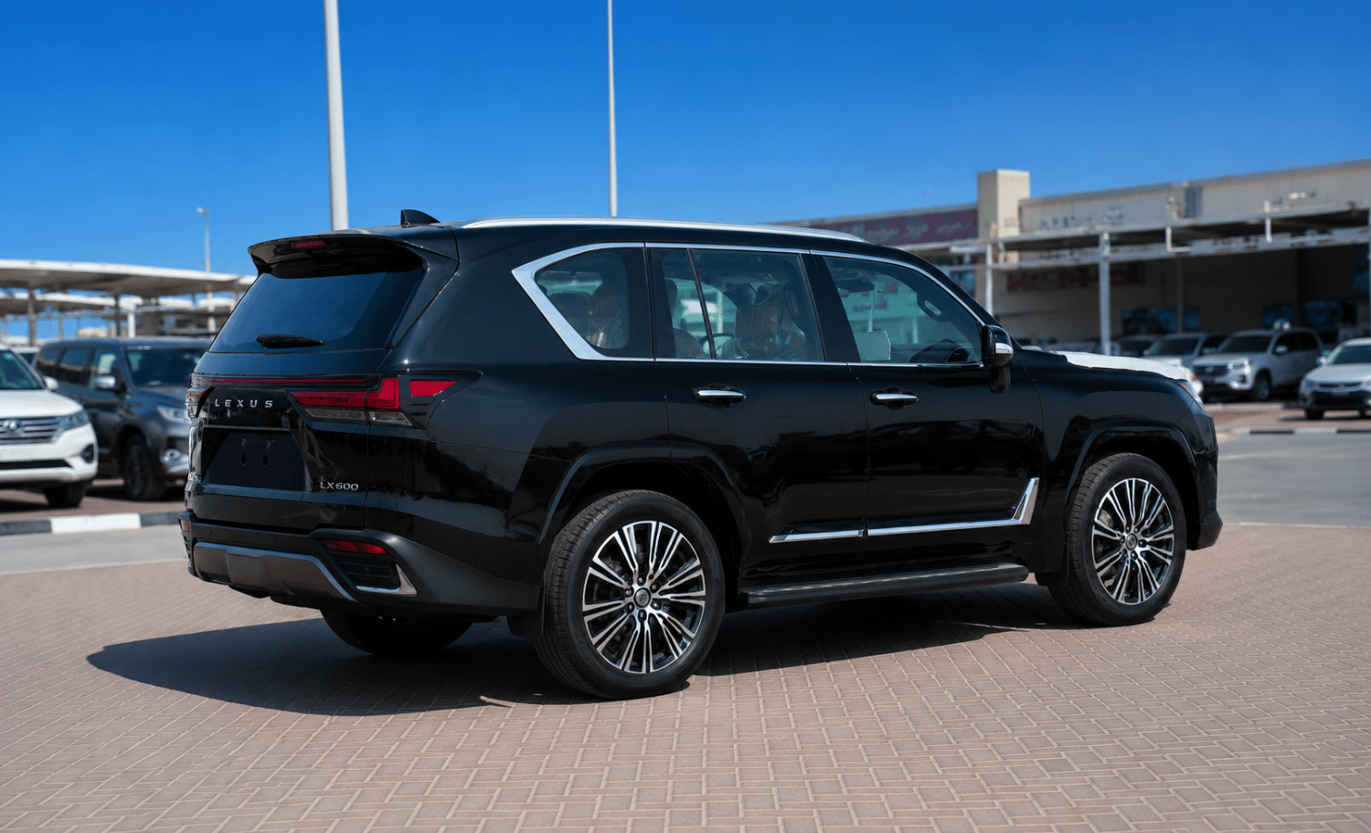Lexus LX600 photo 5
