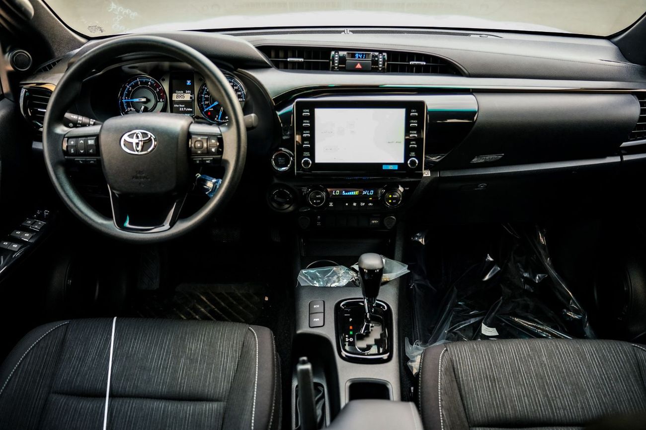 Toyota Hilux photo 16