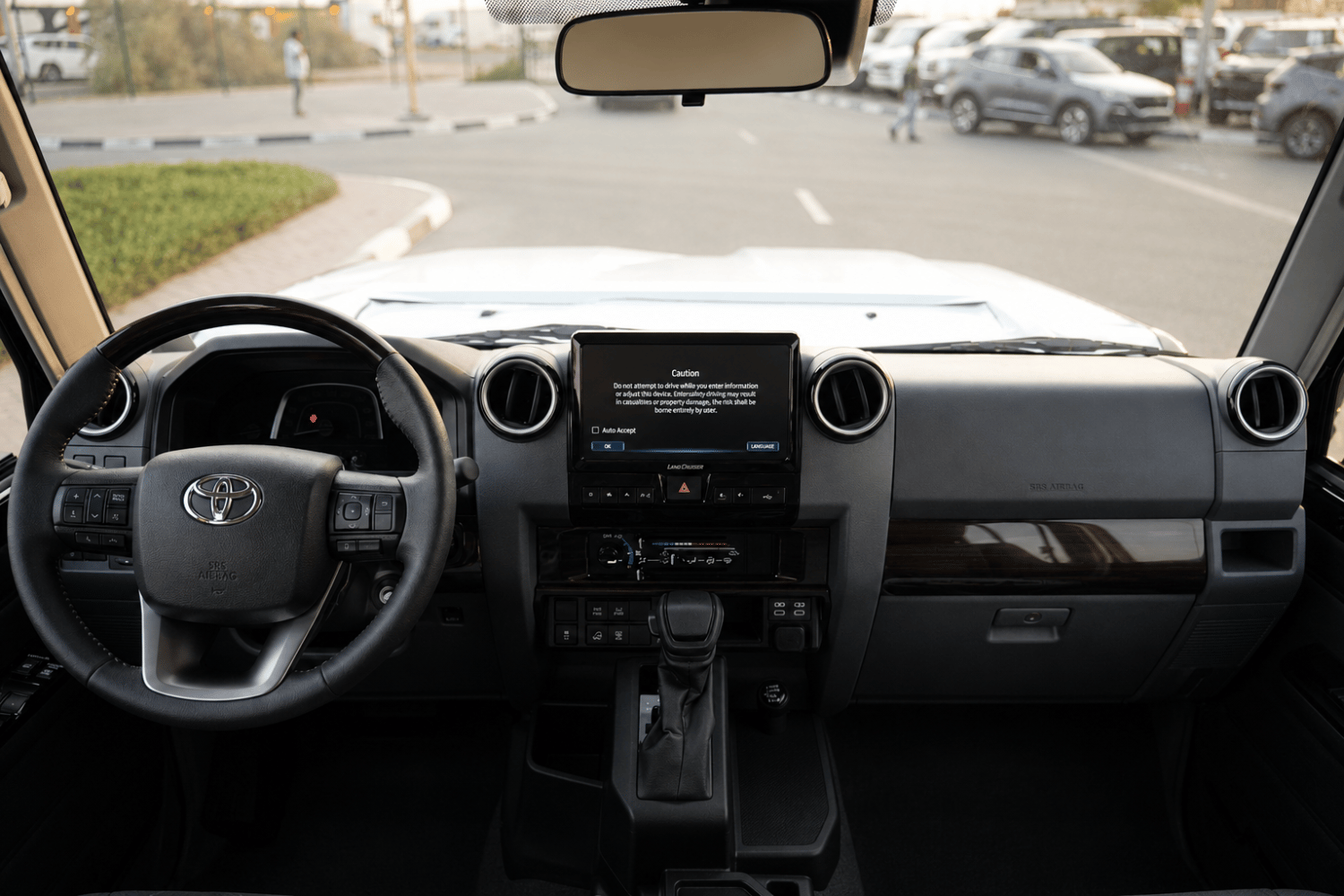 Toyota Land Cruiser 70 photo 11