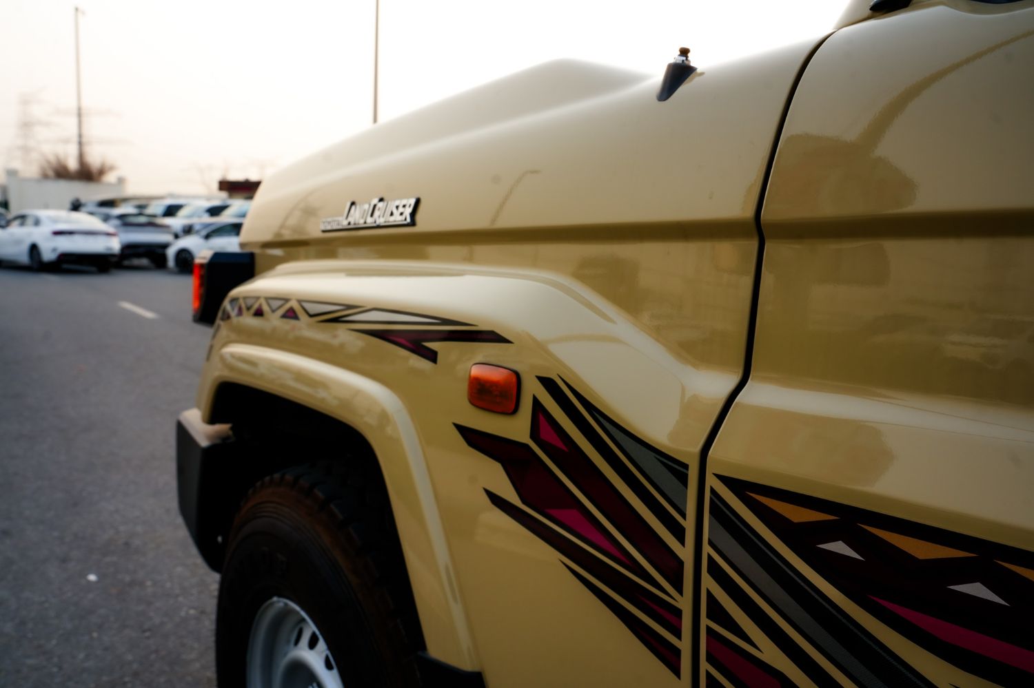 Toyota Land Cruiser 70 photo 27
