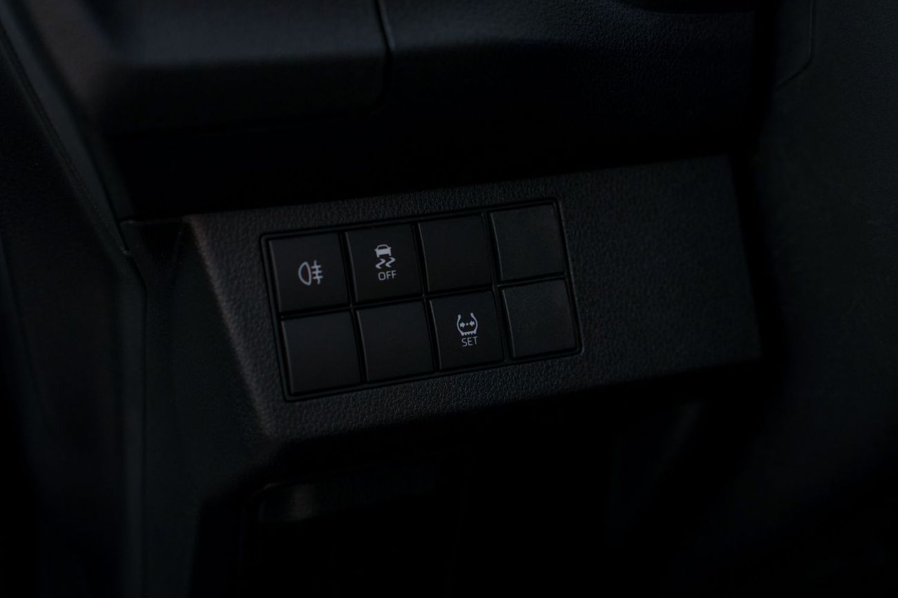 Toyota Yaris photo 13