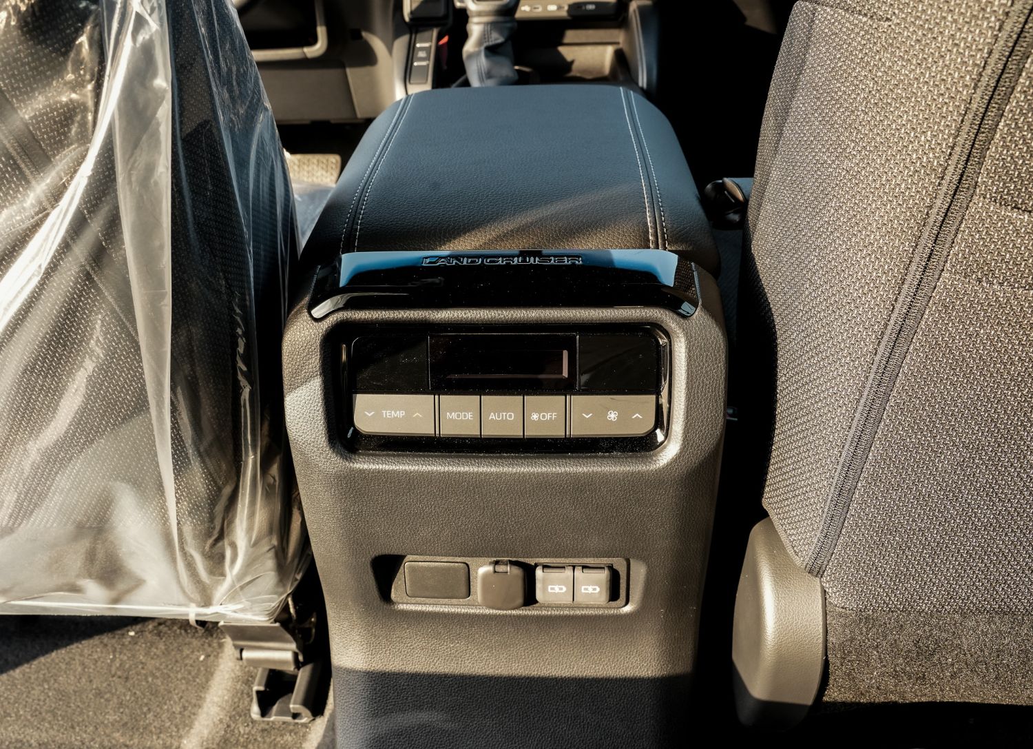 Toyota Land Cruiser photo 17