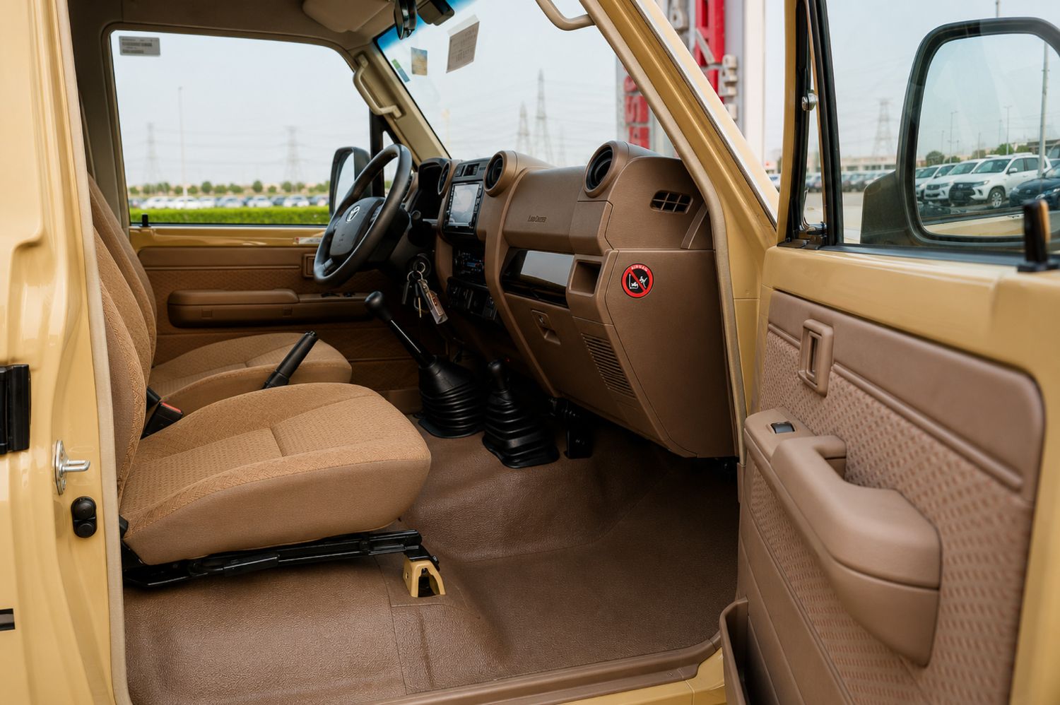 Toyota Land Cruiser 70 photo 15