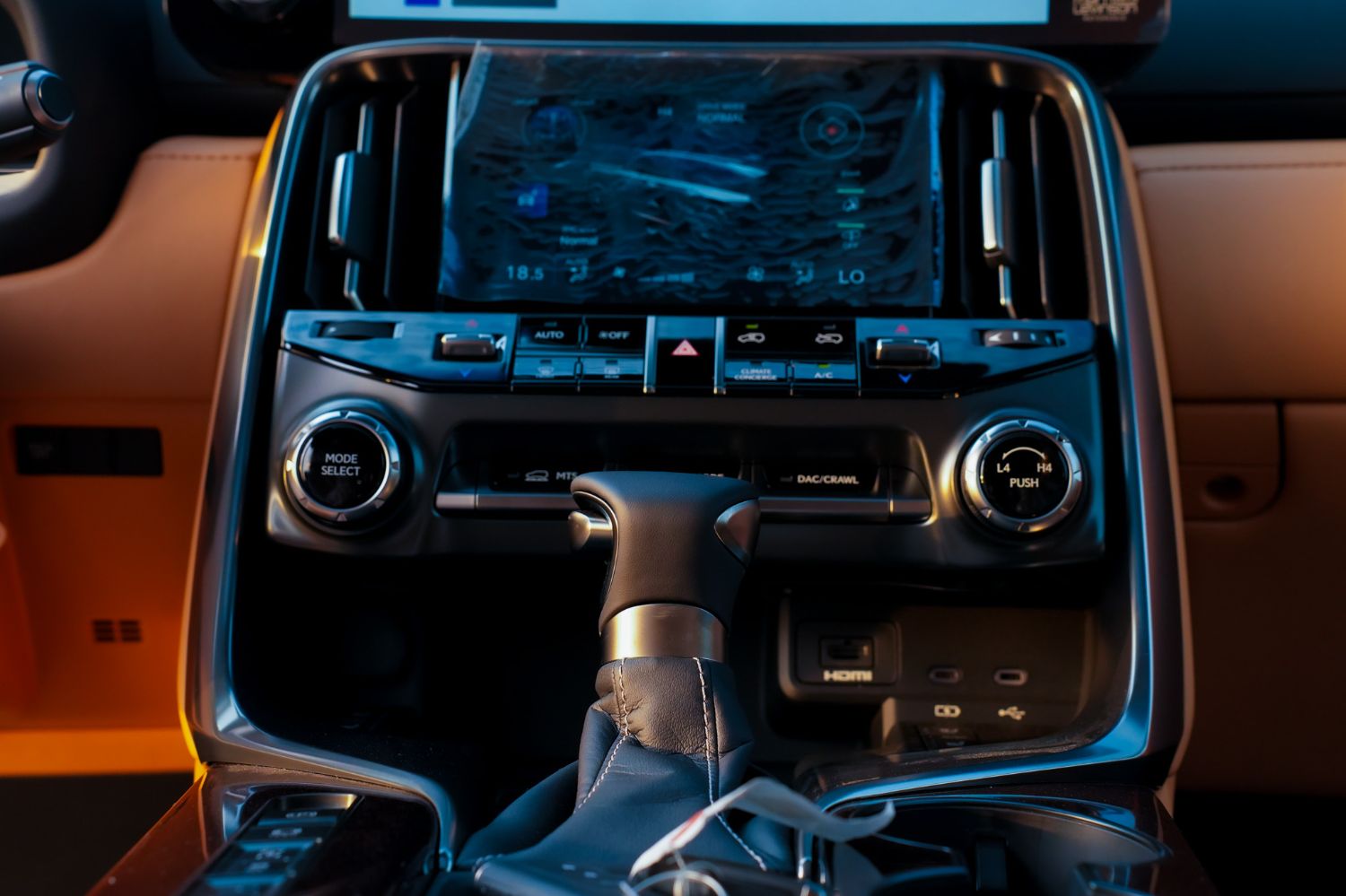 Lexus LX600 photo 21