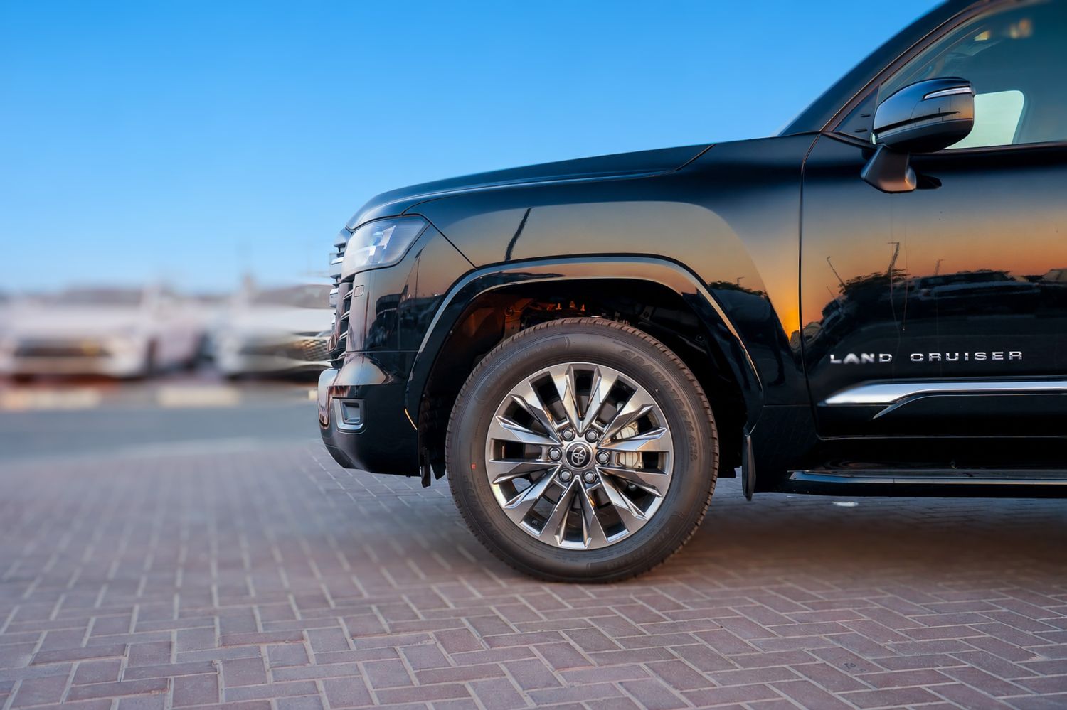 Toyota Land Cruiser photo 9