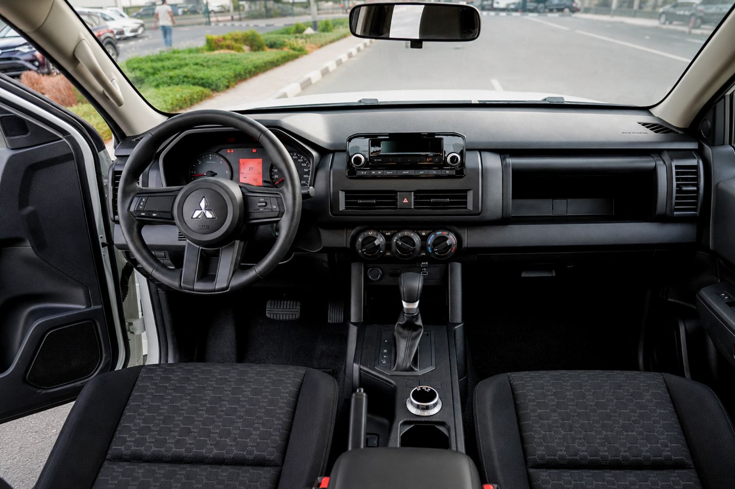 Mitsubishi L200 photo 12