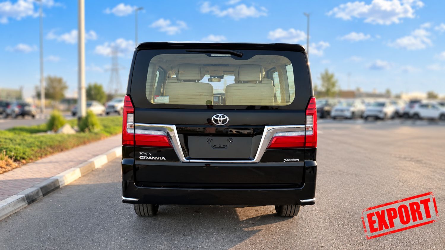 Toyota Granvia photo 6