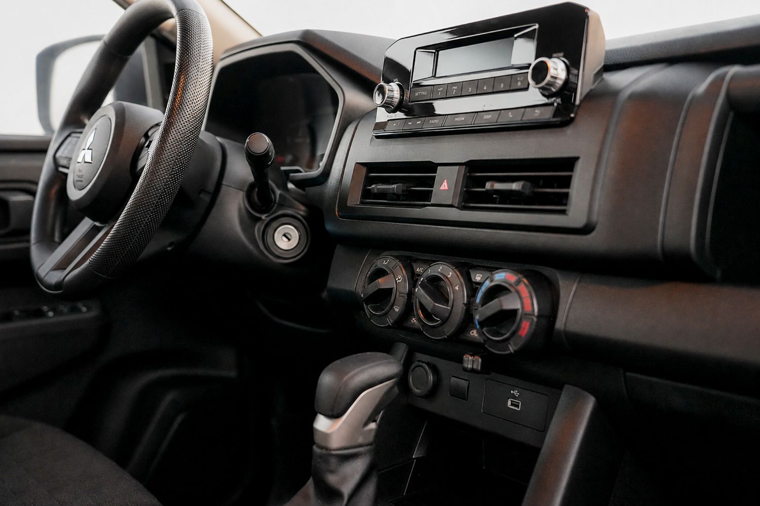 Mitsubishi L200 photo 22