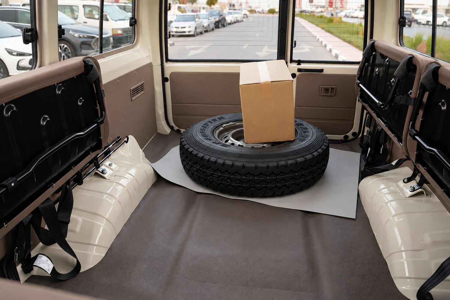 Toyota Land Cruiser 70 photo 13
