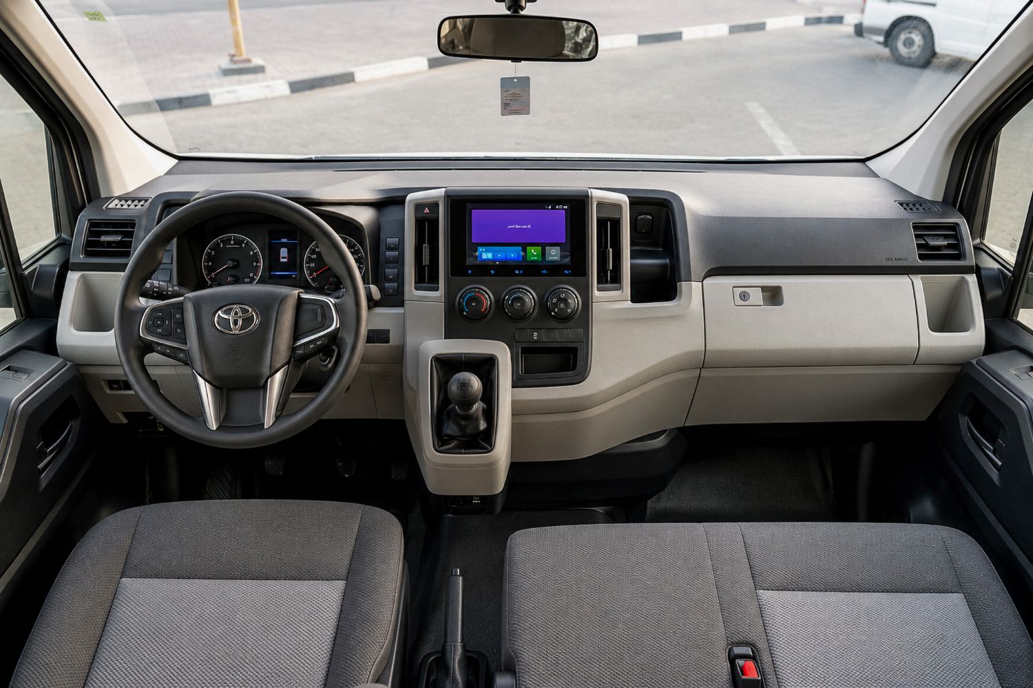 Toyota Hiace photo 8