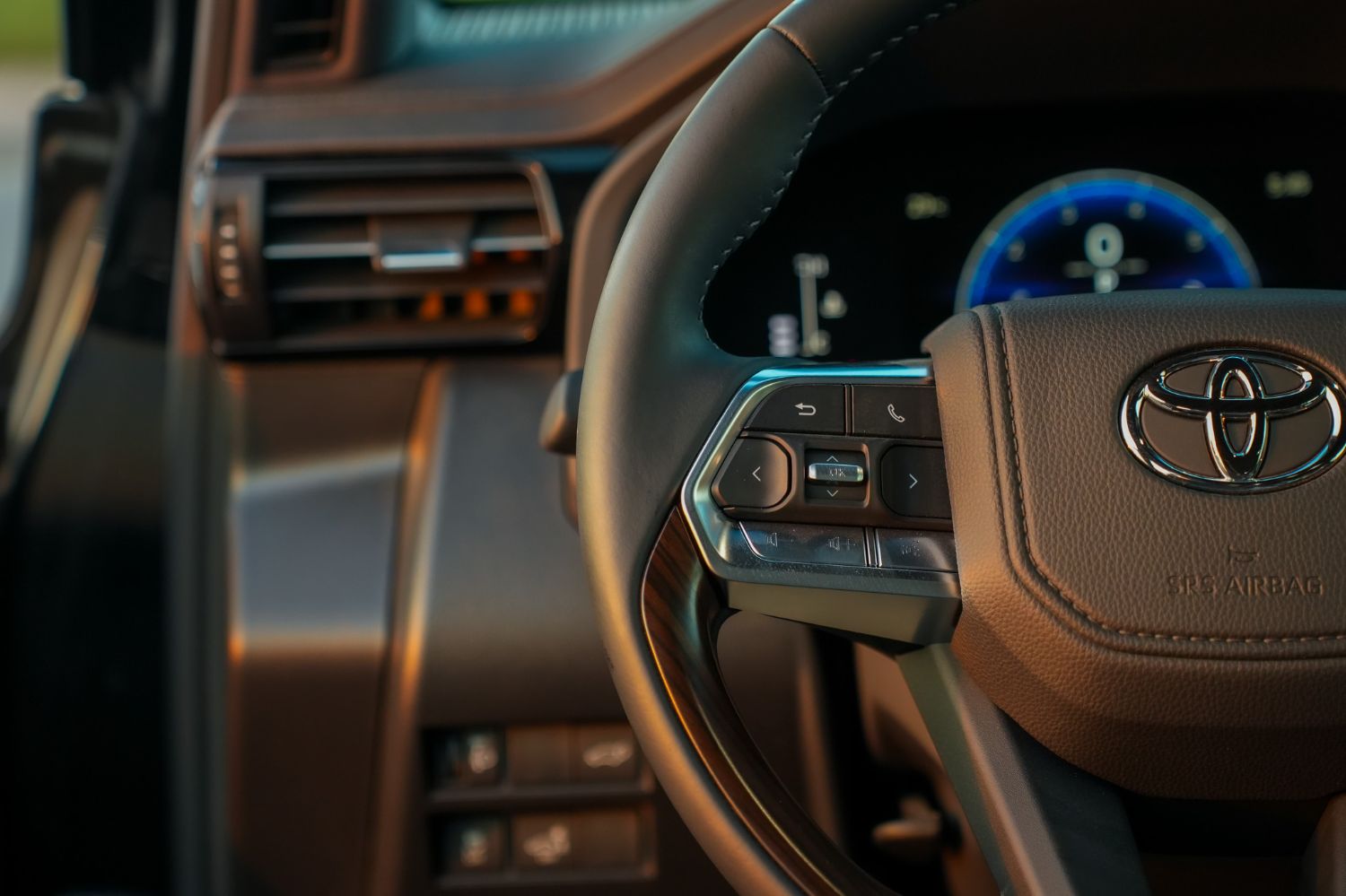 Toyota Land Cruiser photo 12