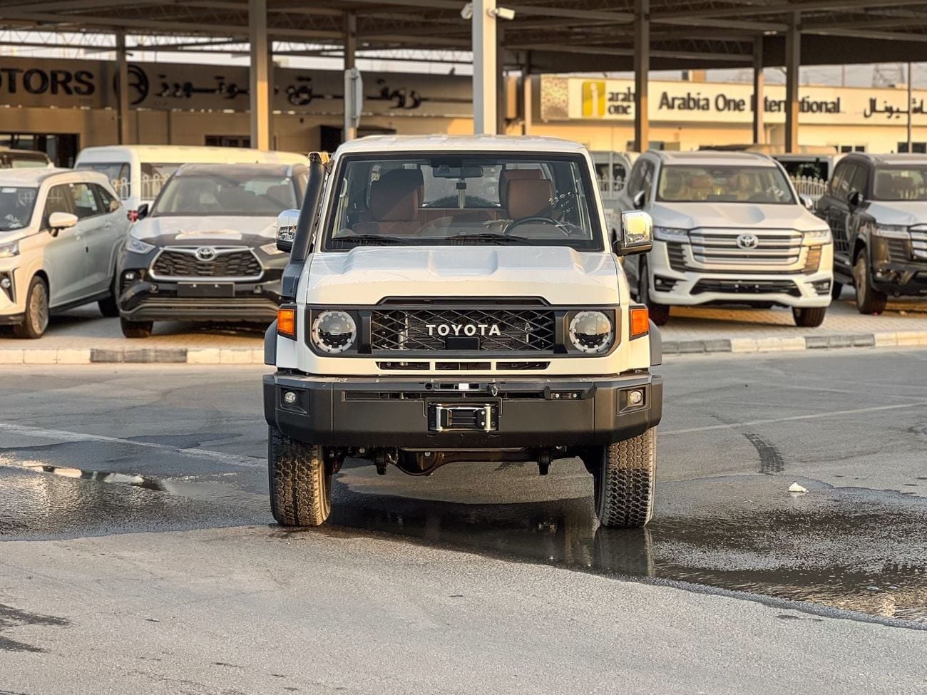 تويوتا لاند كروزر بيك آب 2026 Toyota Land Cruiser LC79 Double Cab LX-Z AT تويوتا لاند كروزر LC79 موديل 2026، كابينة مزدوجة LX-Z، ناقل حركة أوتوماتيكي - للتصدير فقط