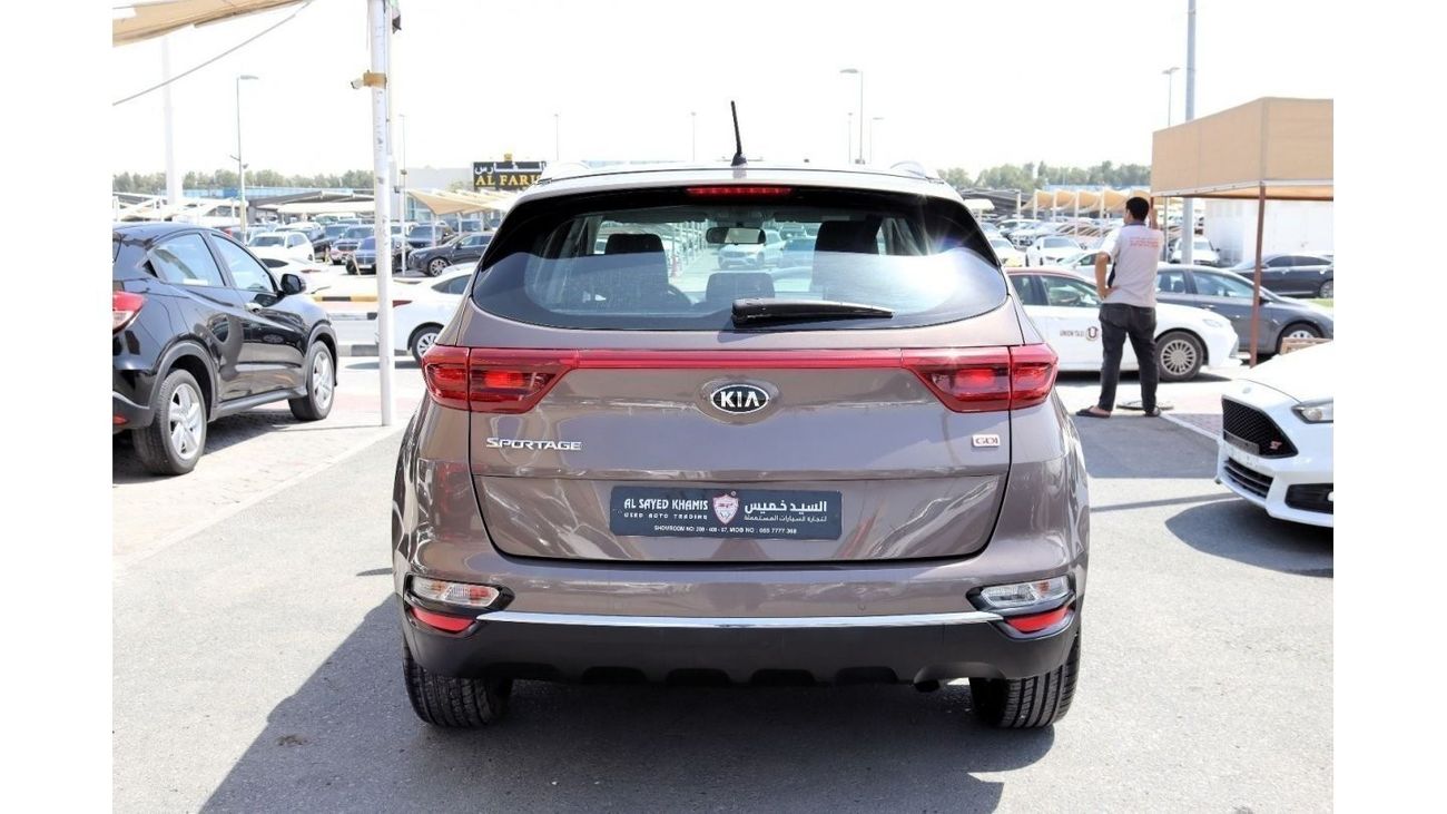 كيا سبورتيج EX خالية من الحوادث - خليجي - بحالة الوكالة - مكينة 1600 سي سي -