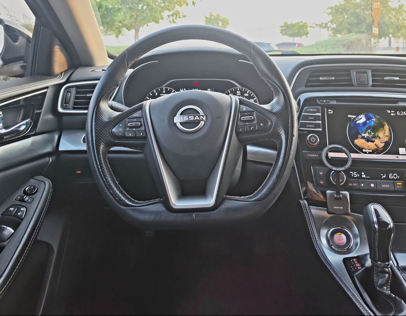 Nissan Maxima SV