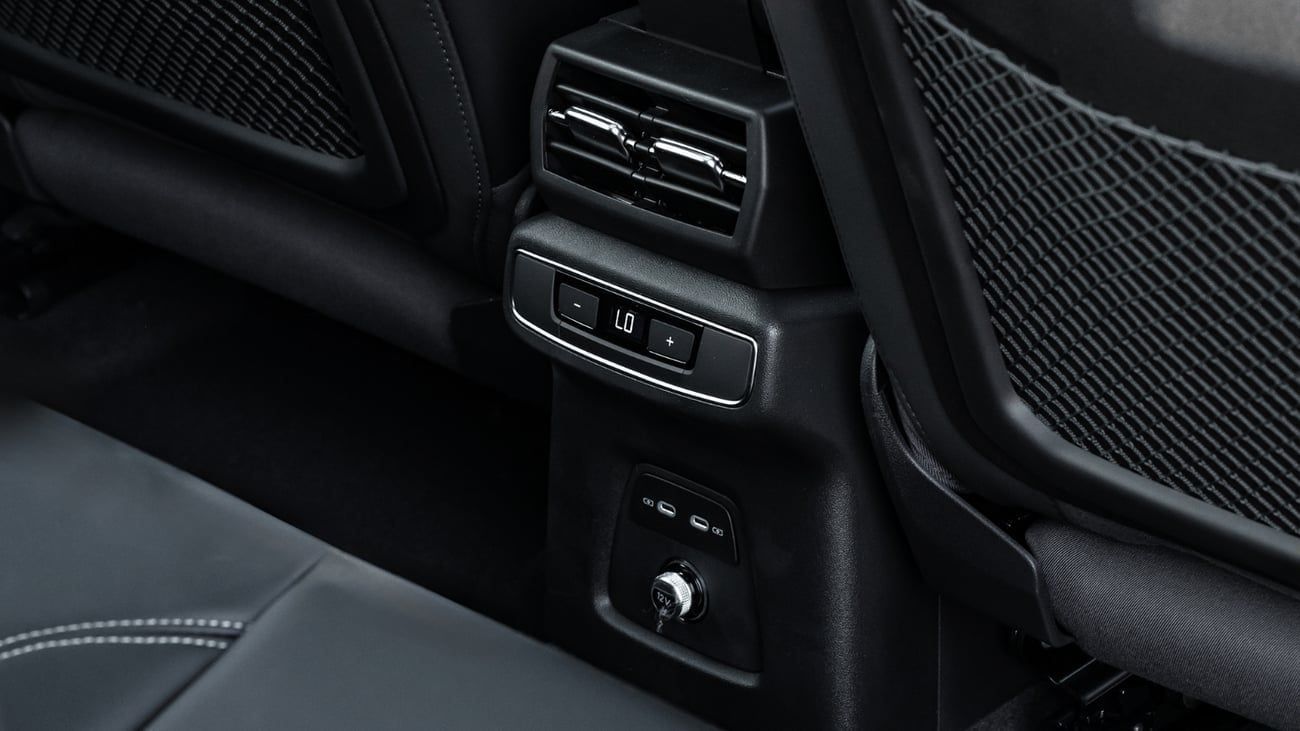 أودي Q4 2023 | AUDI Q4 E-TRON 40 JING VERSION E/V