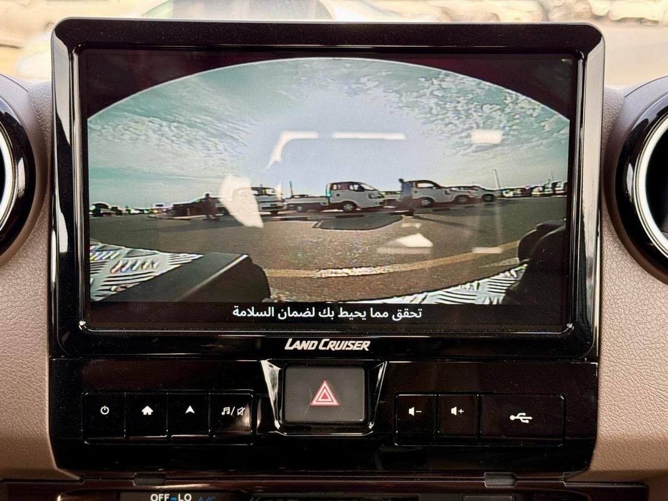 تويوتا لاند كروزر 70 TOYOTA LAND CRUiSER - ( 70 SERIES )-(GRJ79)-PiCK UP DOUBLE CAB - 4.0 - 4WD - 2025