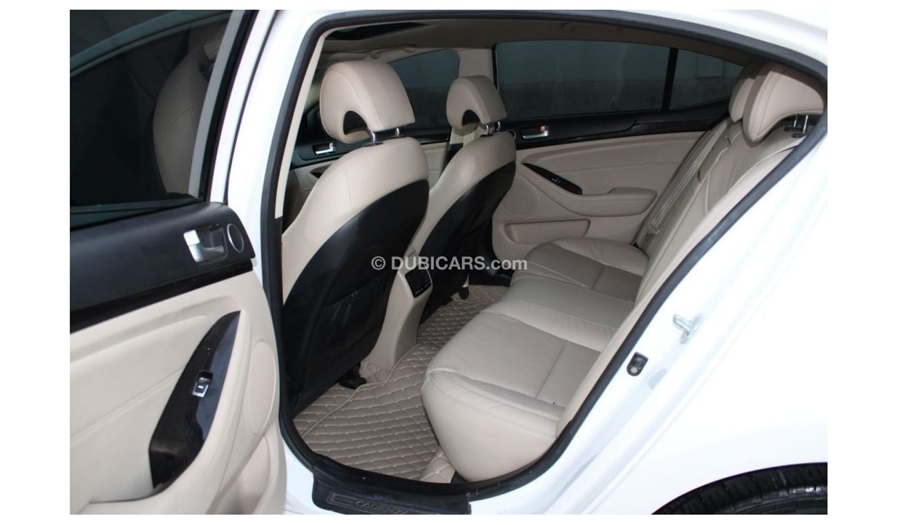 Kia Cadenza Kia Cadenza 2016 GCC No. Full option in excellent condition, without accidents, there is a cosmetic