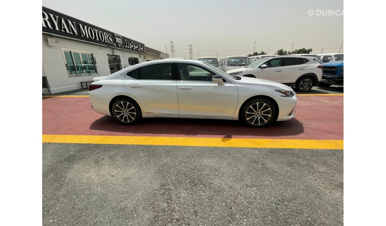 Lexus ES 300 LEXUS ES300 HYBRID MODEL 2020, WHITE EXTERIOR WITH BLACK LEATHER INTERIOR, FOR EXPORT & LOCAL REGIST