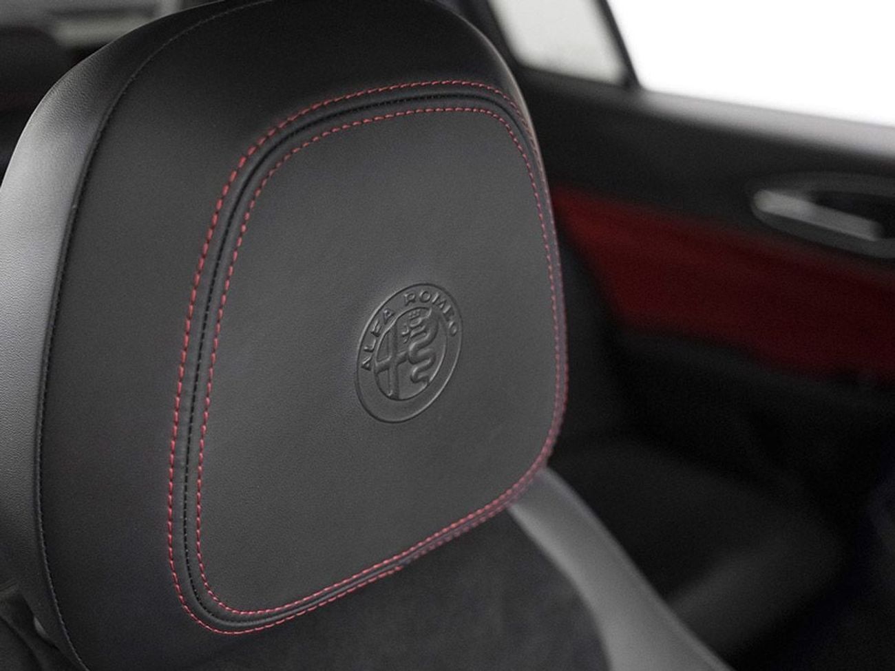 Alfa Romeo Giulia Quadrifoglio 2.9L (505 HP)