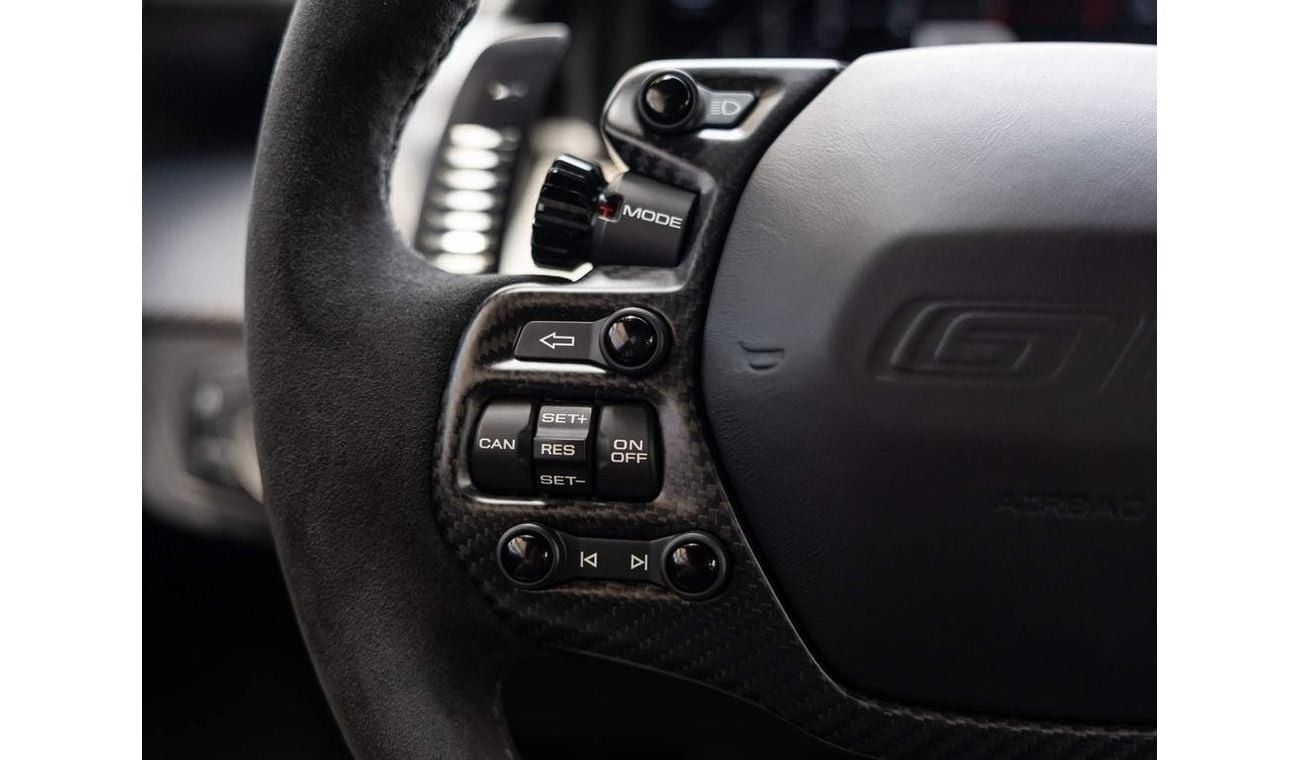 فورد جي تي 3.5 2dr LEFT HAND DRIVE