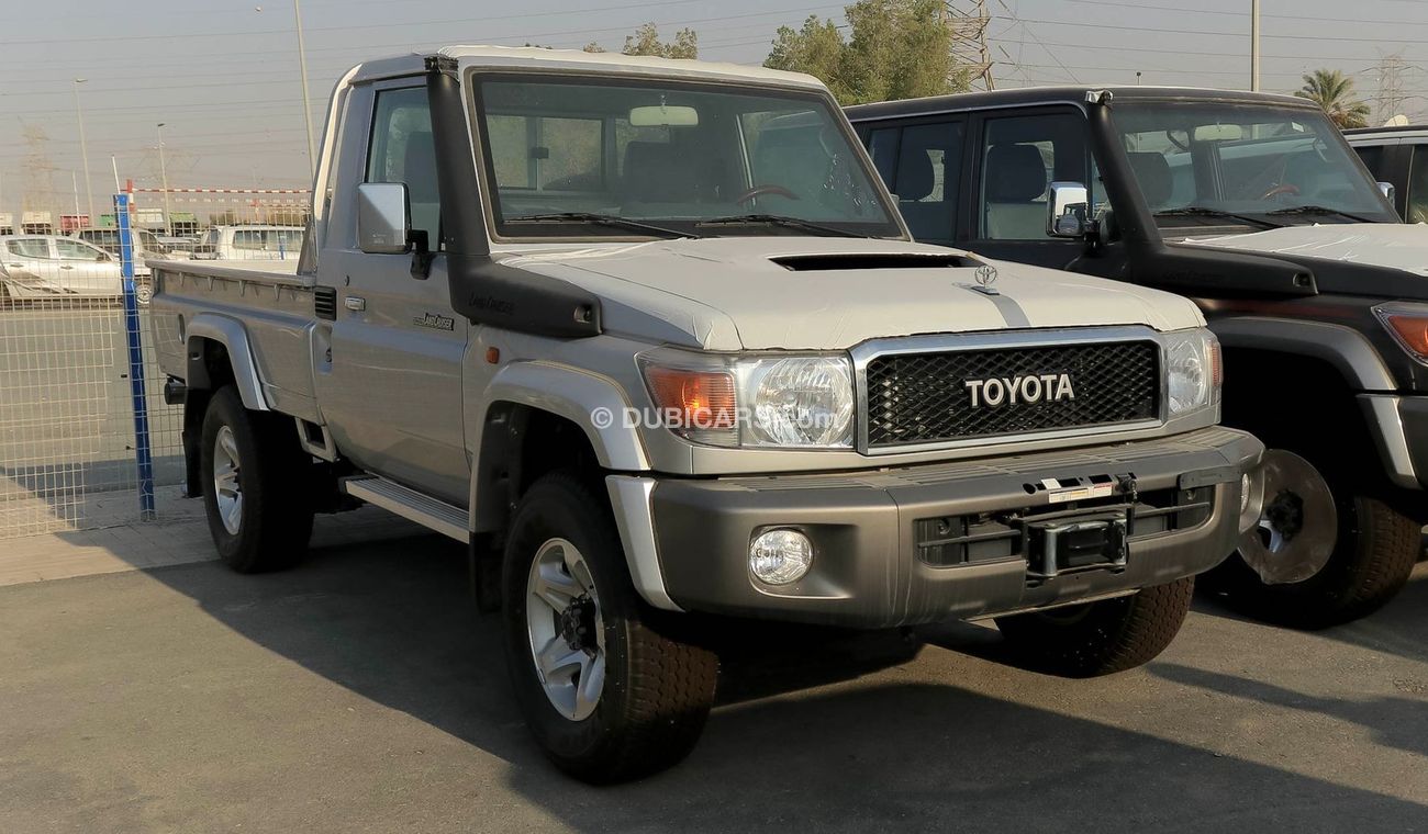 Toyota Land Cruiser Pick Up LX V8 4.5L Diesel