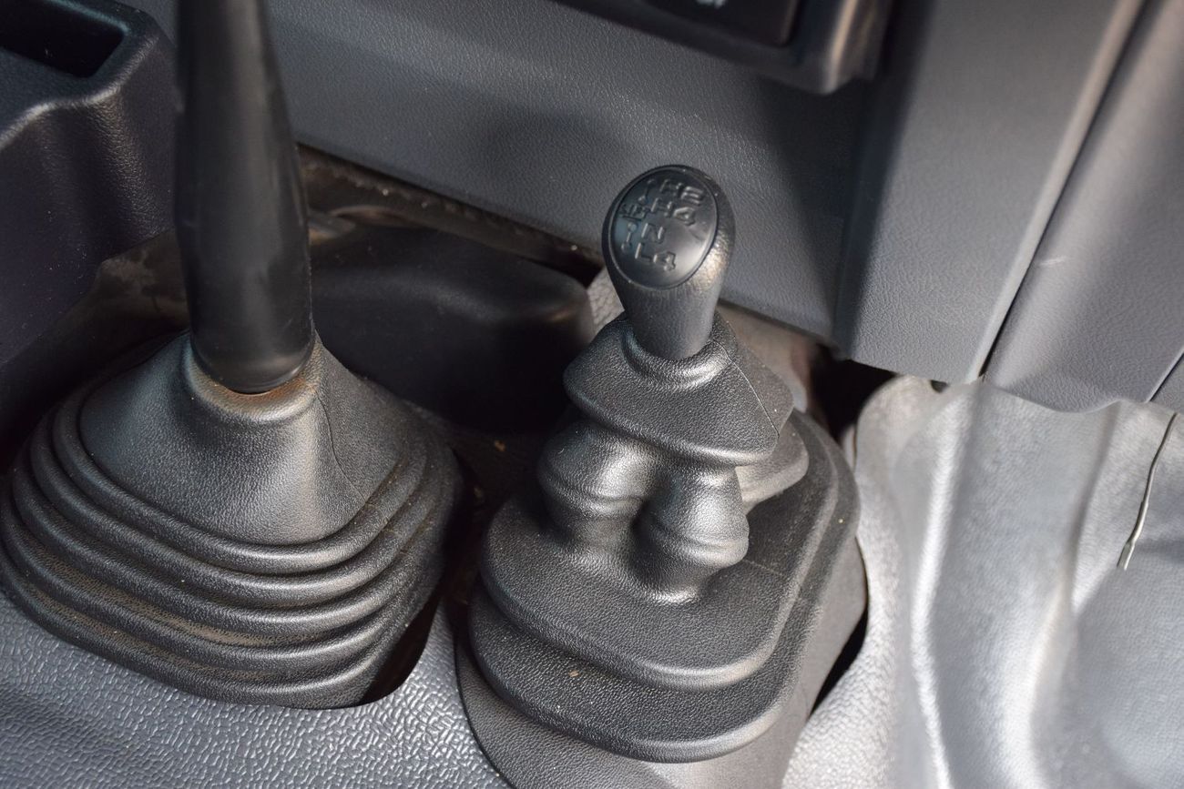 Toyota Land Cruiser Pick Up 4.5L Diesel V8 Right Hand Drive (Export Only)